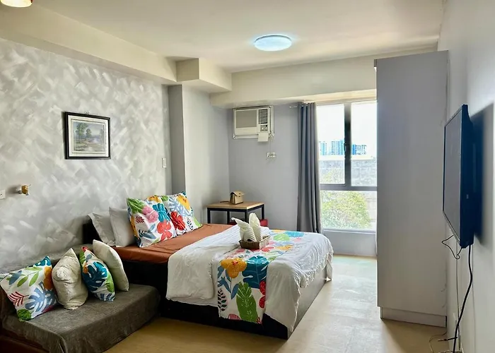 Deluxe Unit In Avida Towers *